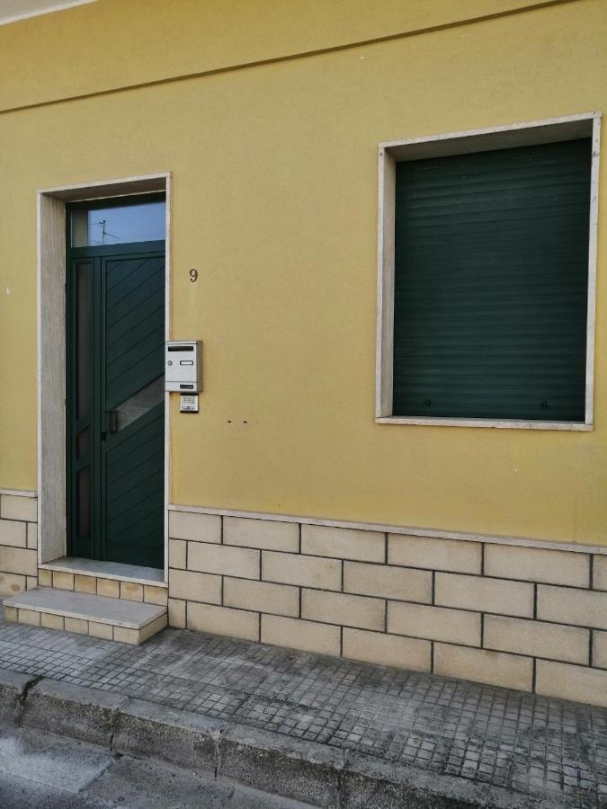 Delcicer Casa Vacanze O Camera Privata กาลาตีนา ภายนอก รูปภาพ